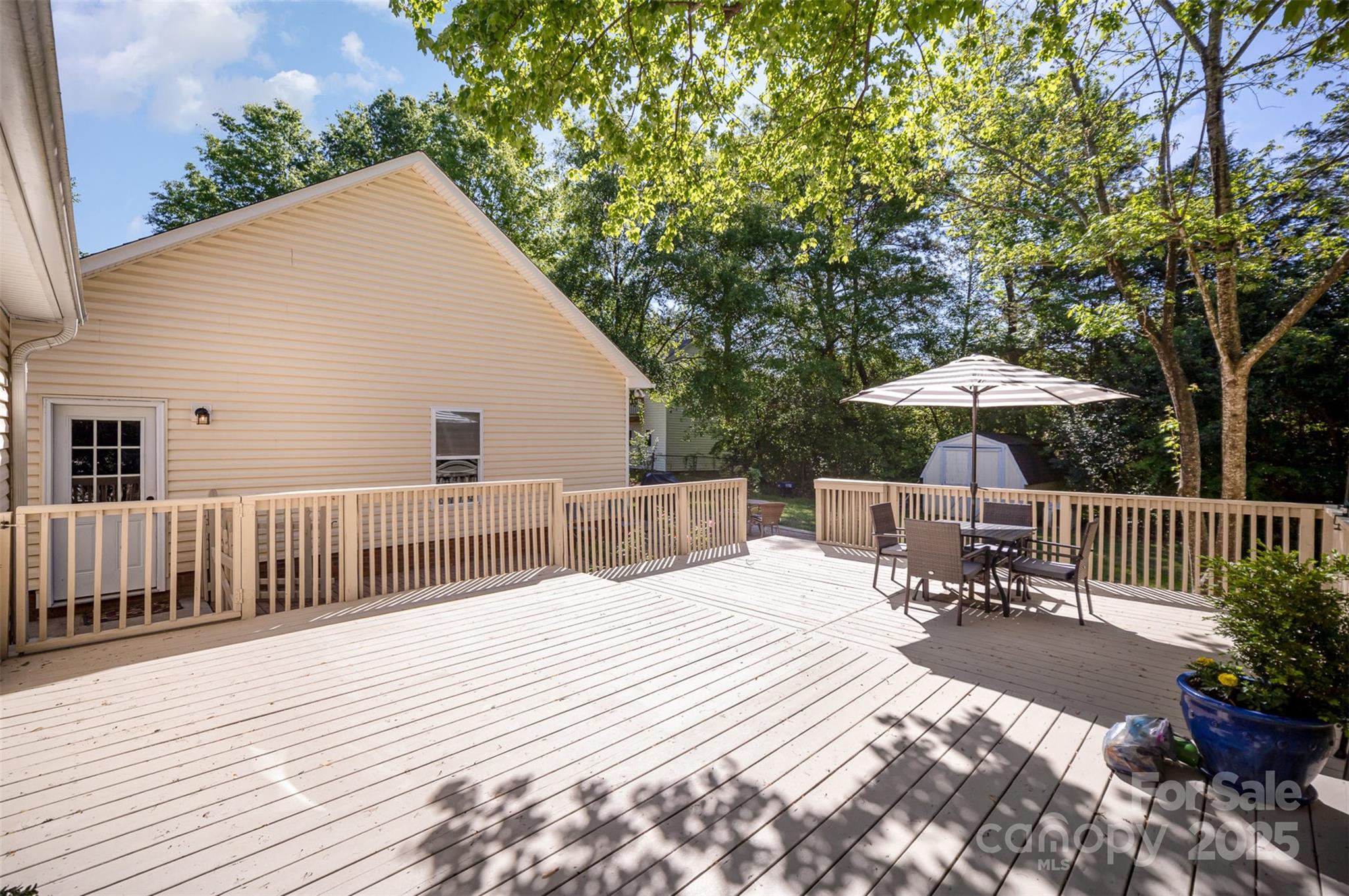 Friendfield - Residential