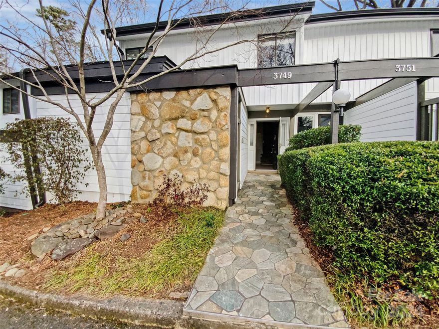 This beautiful and updated townhome is just minutes away from SouthPark and coveted area schools! This home boasts 3 bedrooms, 2 full baths, granite counters, low maintenance flooring, picture frame molding, designer closet, cozy fireplace in the living room, stainless appliances and so much more! Check out the community amenities including a pool, clubhouse and pond. Ideal location, come see this one today!