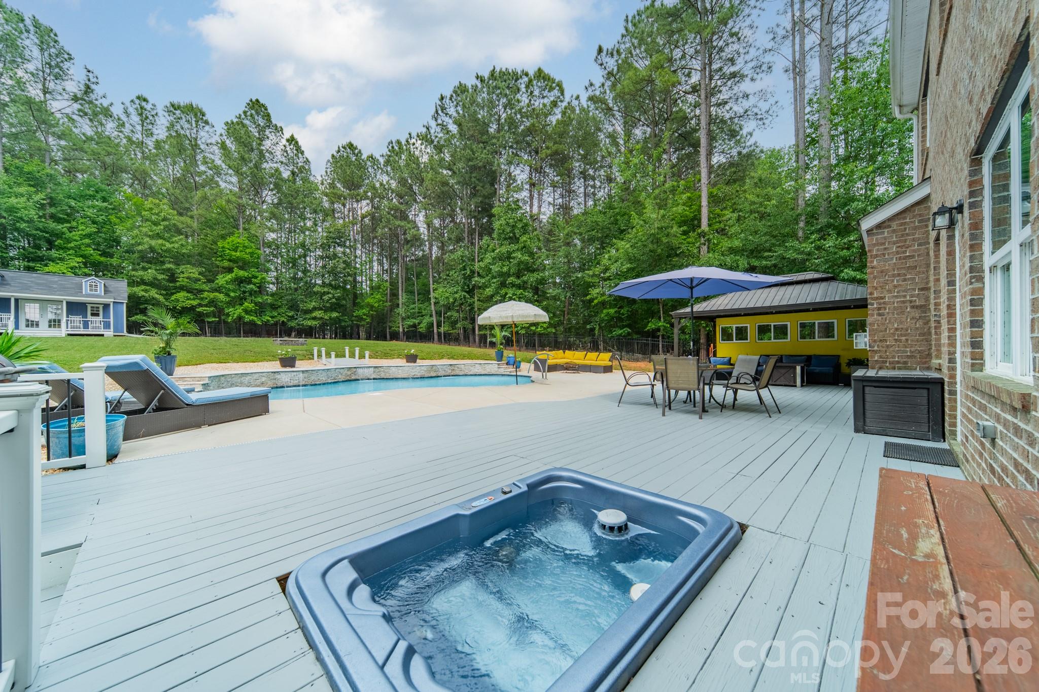 Falls Park - Residential