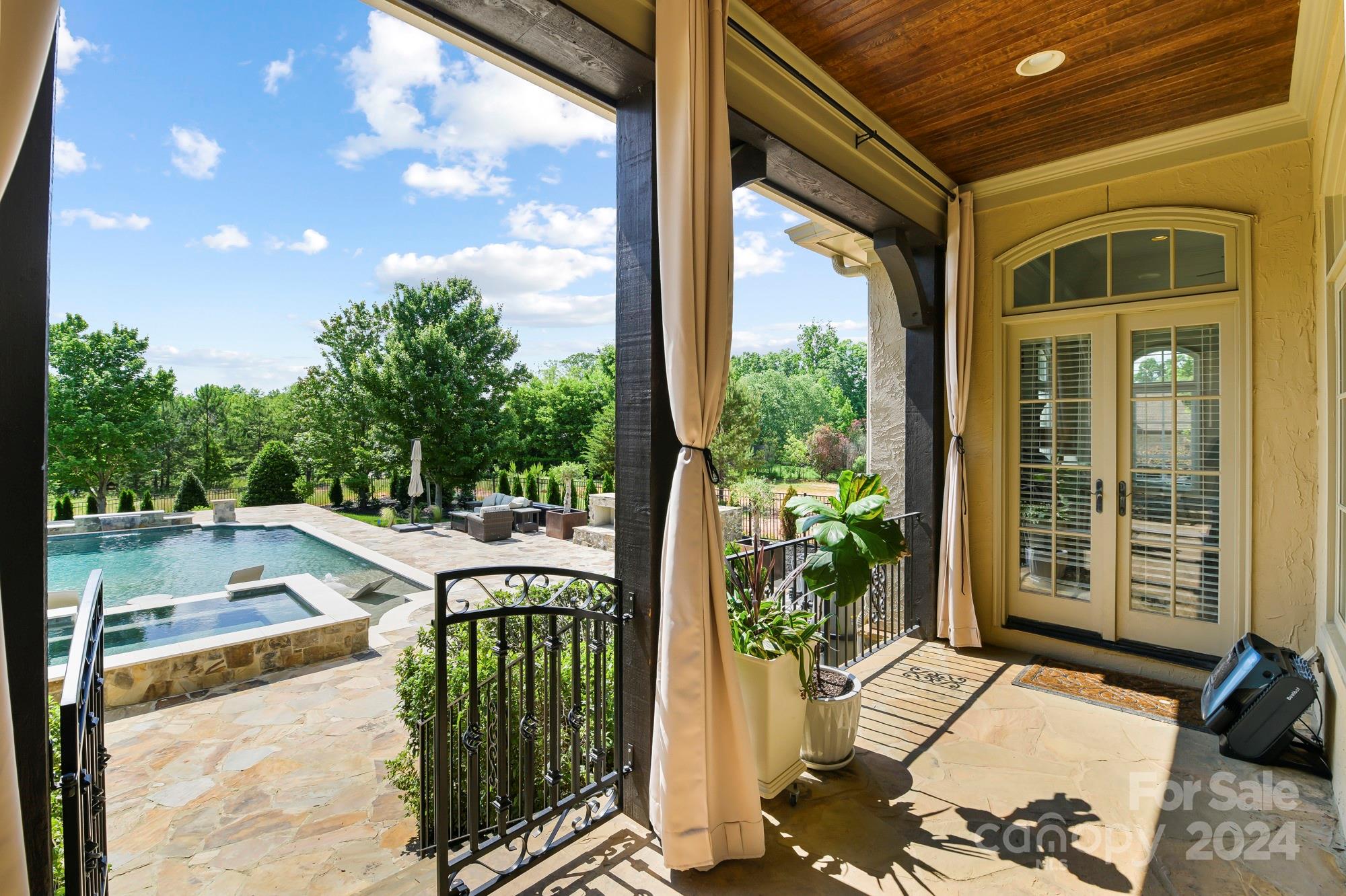 Longbrooke - Residential