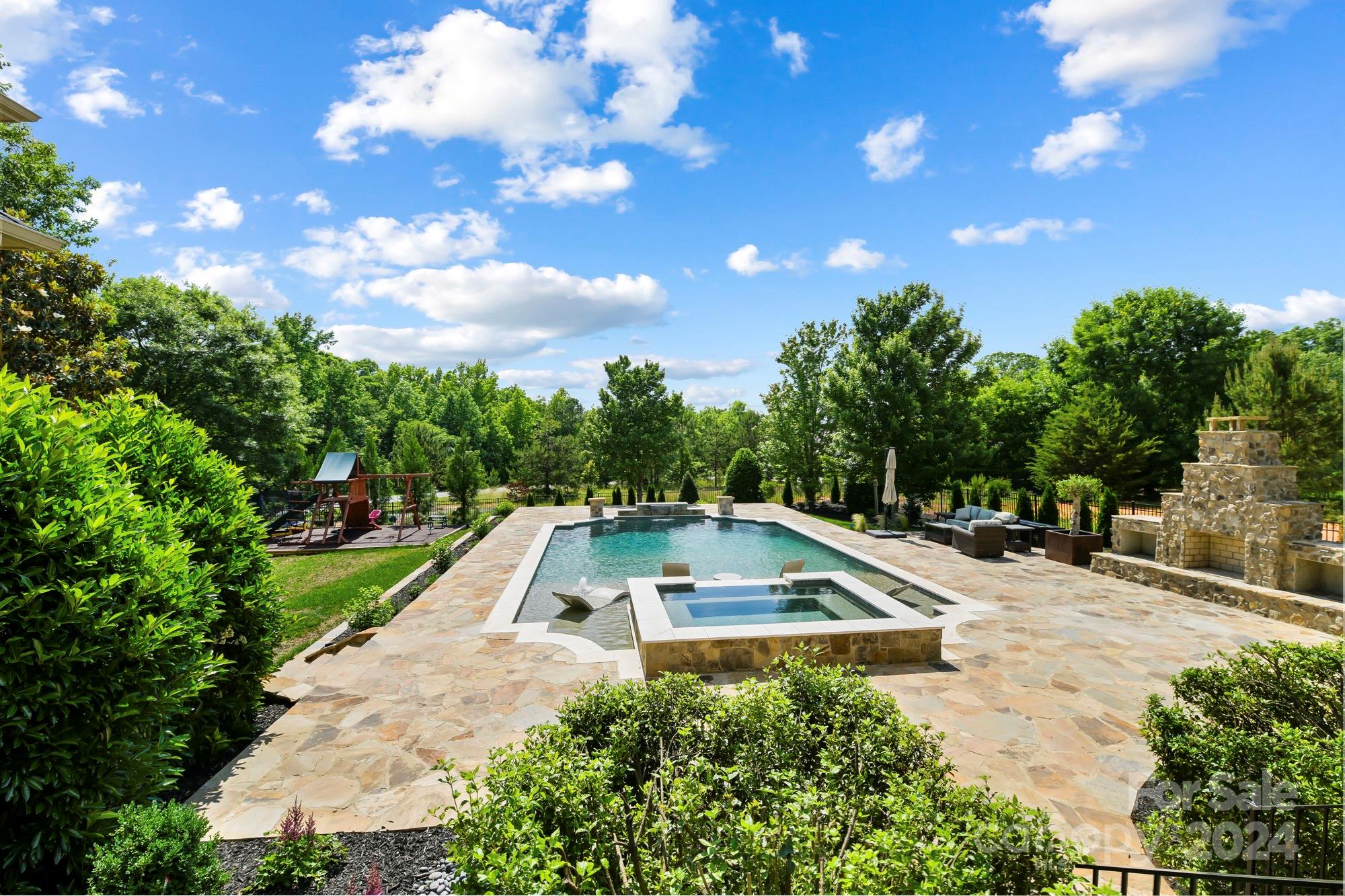 Longbrooke - Residential