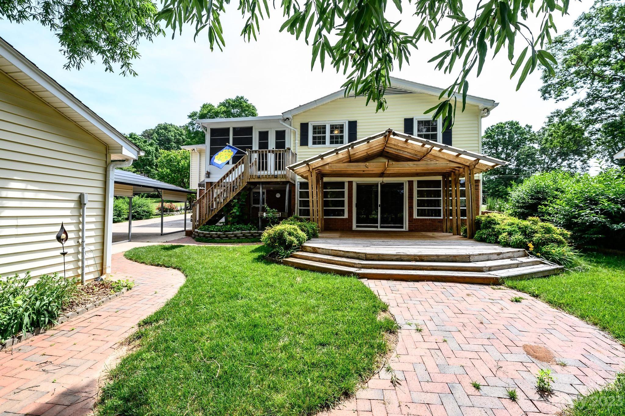 Colonial Heights - Residential