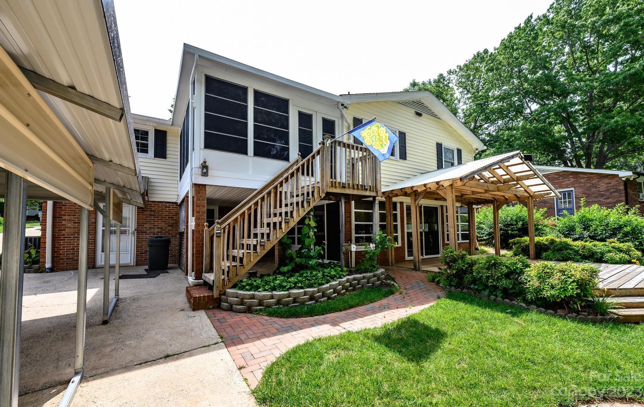 Colonial Heights - Residential