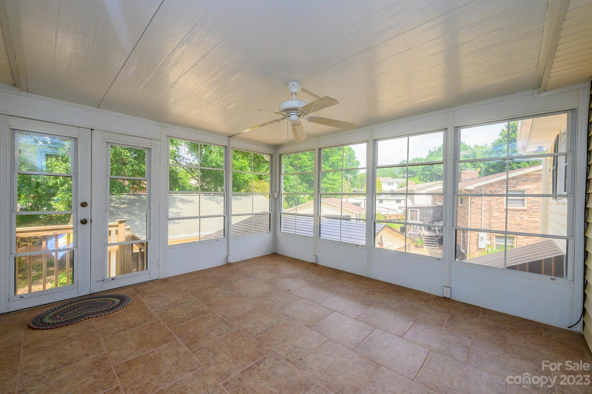 Colonial Heights - Residential