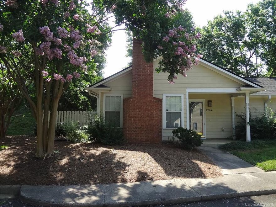 End unit with nobody above or below you...in nice neighborhood within walking distance of shops and restaurants at Quail Corners. Cute front porch and enclosed patio with outdoor storage area.  Vaulted living room open to kitchen with breakfast bar. Good sized bedroom with walk in closet. Bathroom has 2 separate vanity areas. Refrigerator, washer and dryer to remain.