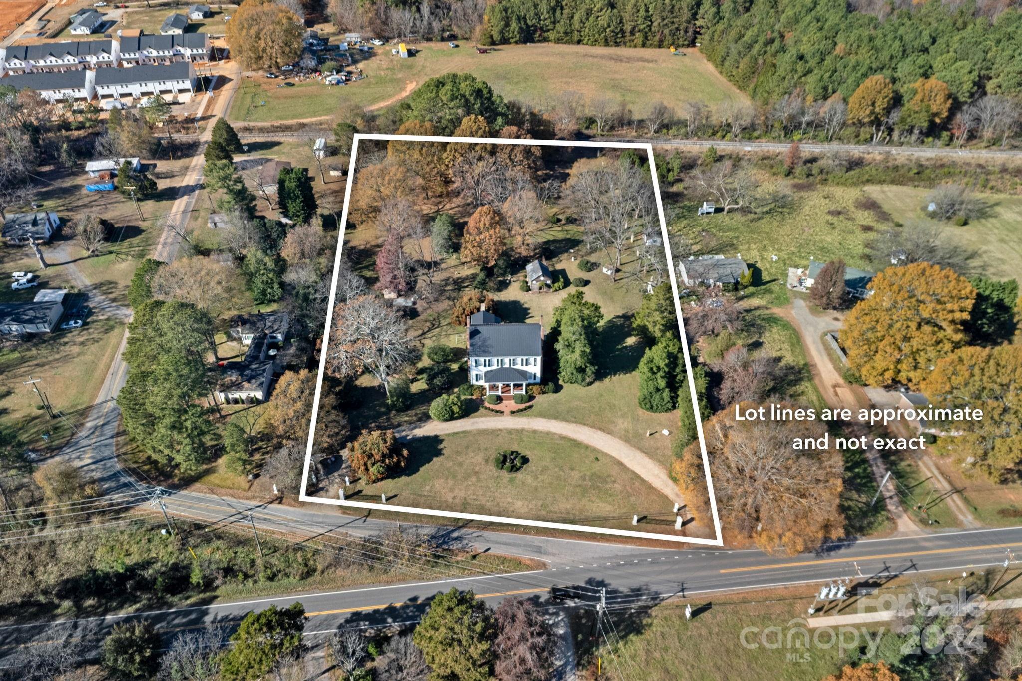 104 Leslie Loop