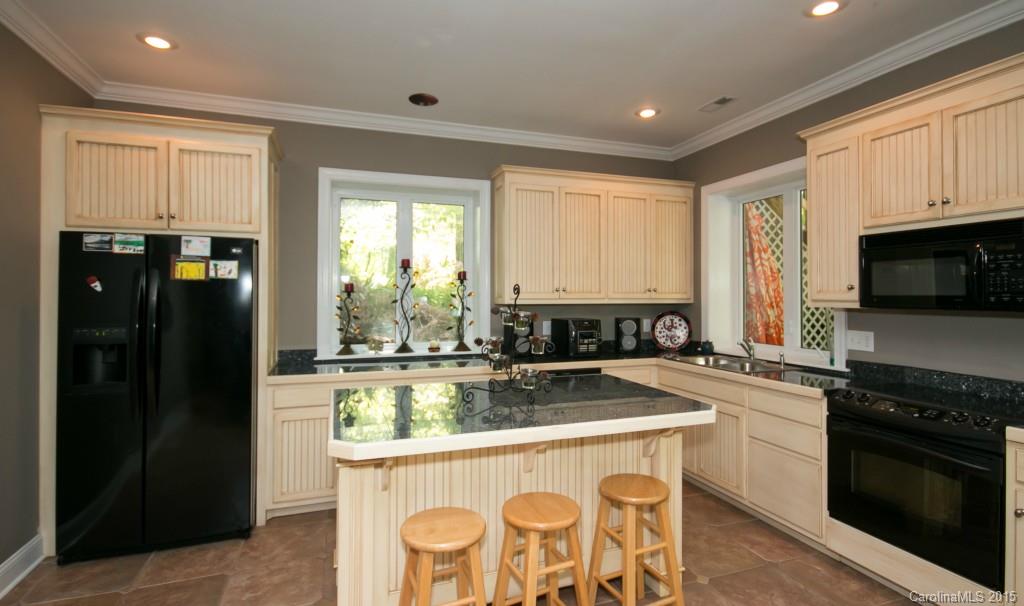 The Harbour at the Pointe - Residential