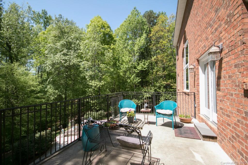 The Harbour at the Pointe - Residential