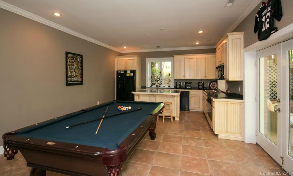 The Harbour at the Pointe - Residential