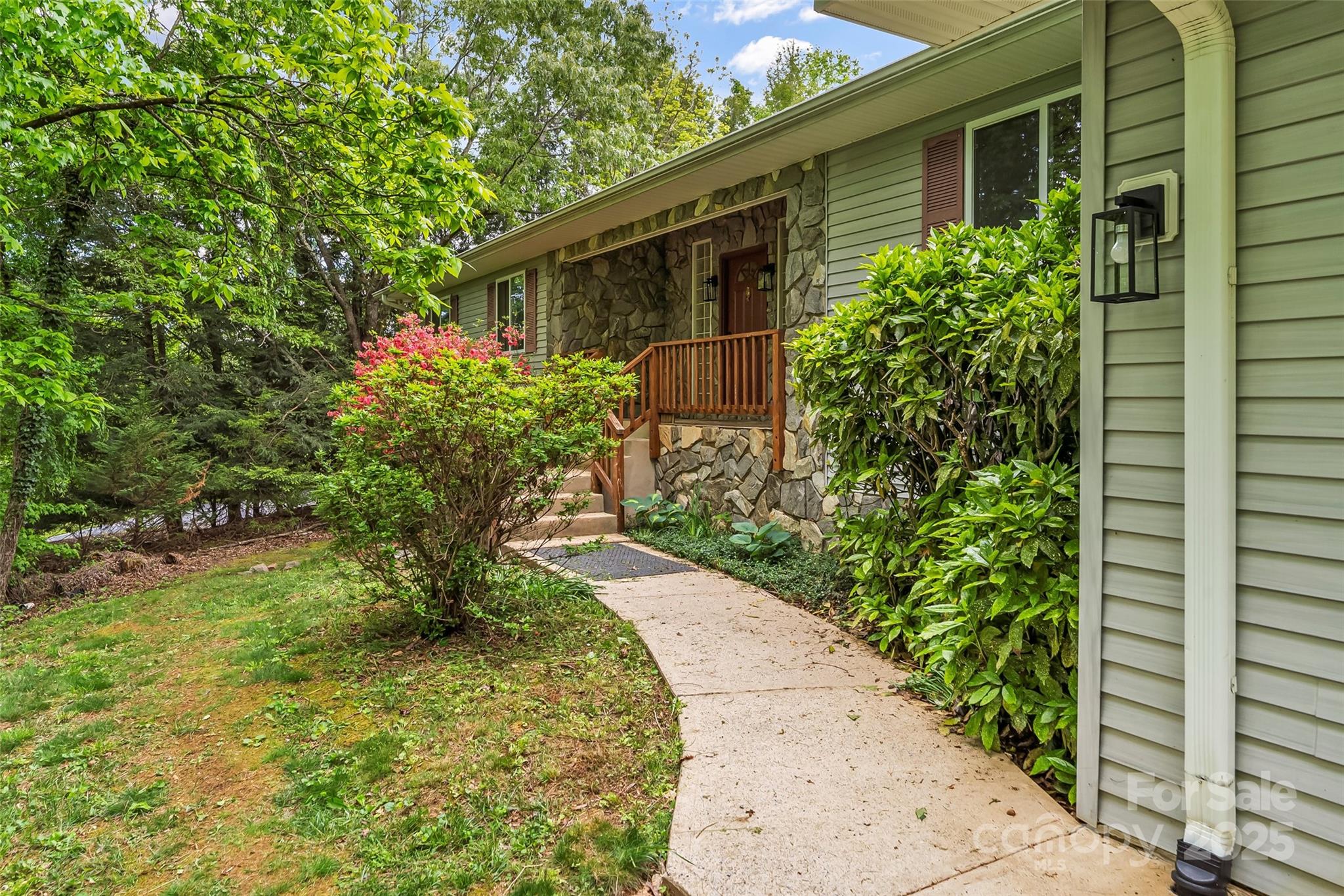 51 Chastain Hill Road