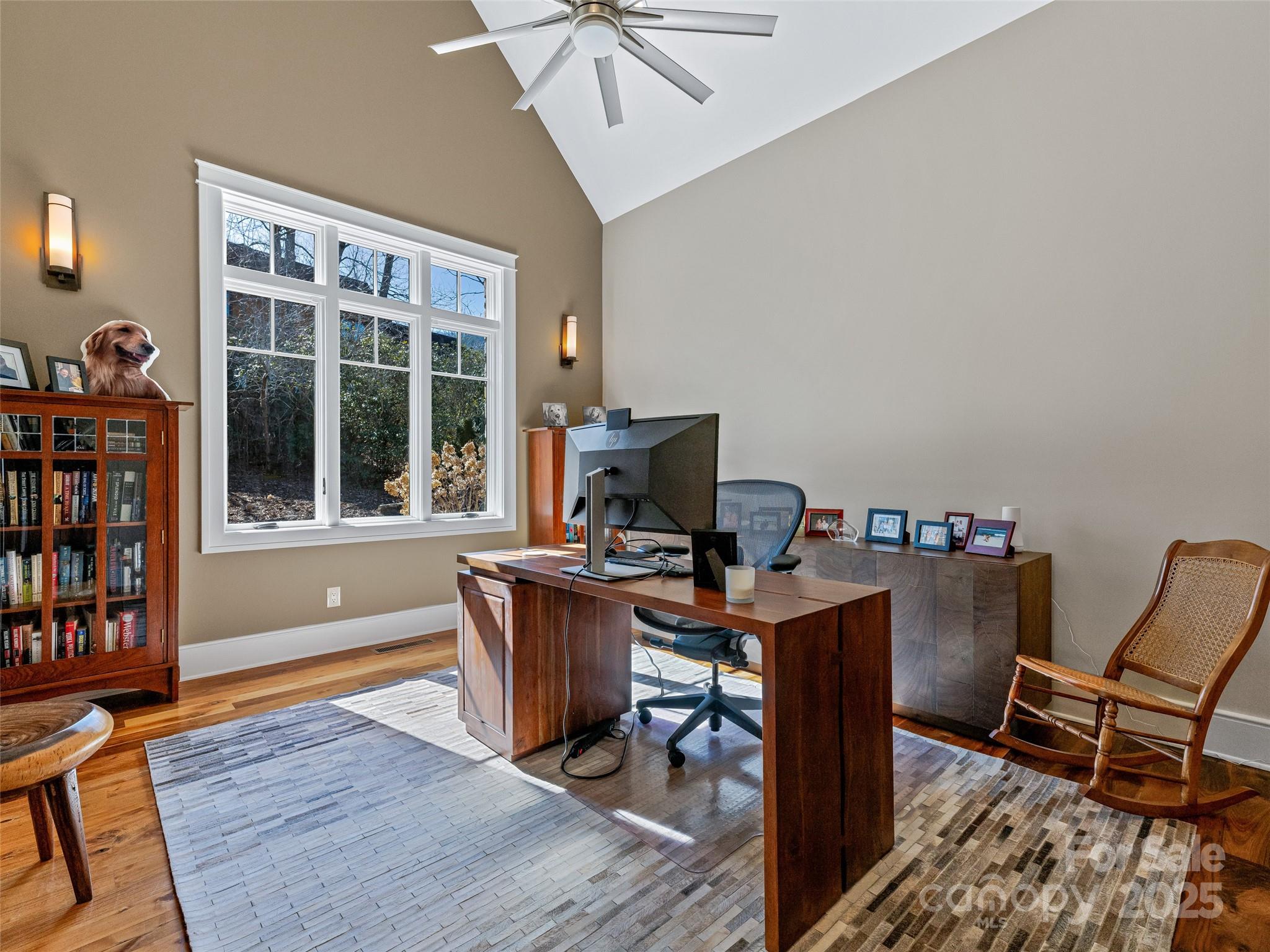 The Settings Of Black Mountain - Residential