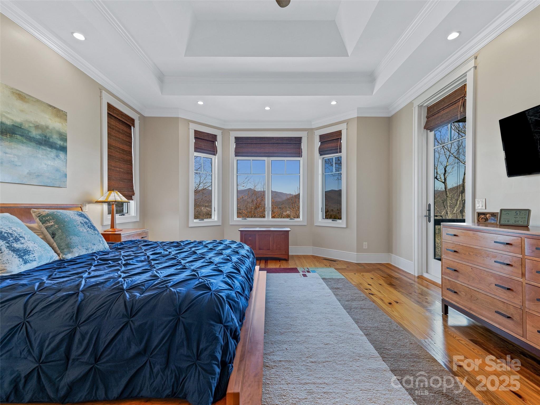 The Settings Of Black Mountain - Residential