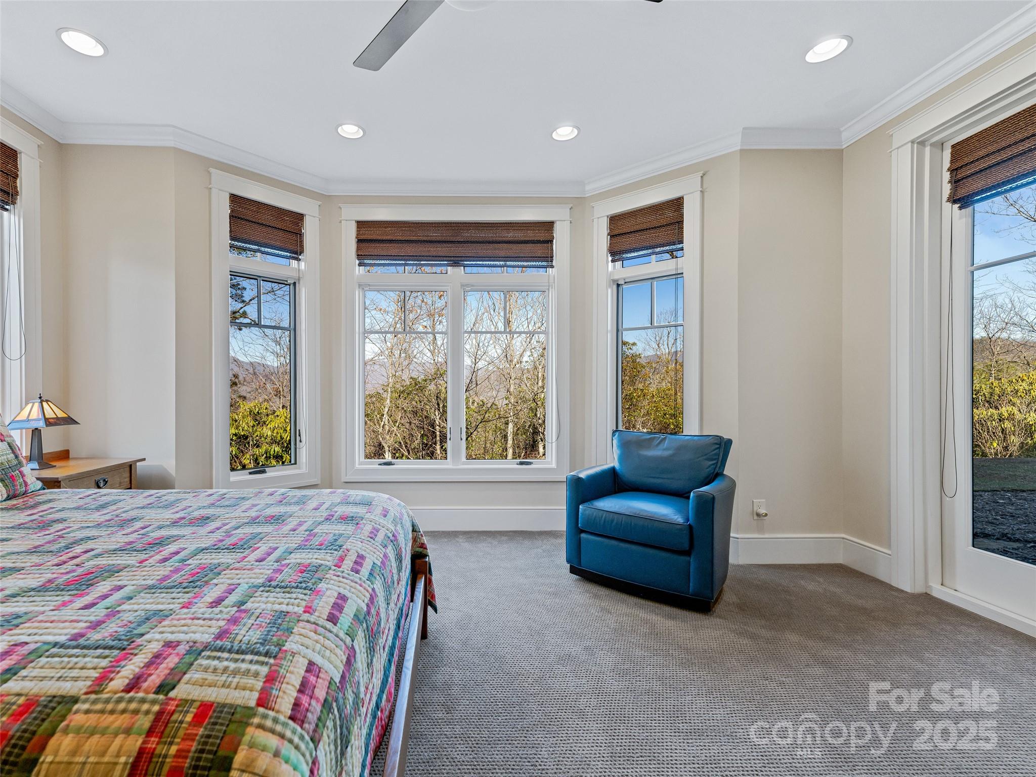 The Settings Of Black Mountain - Residential