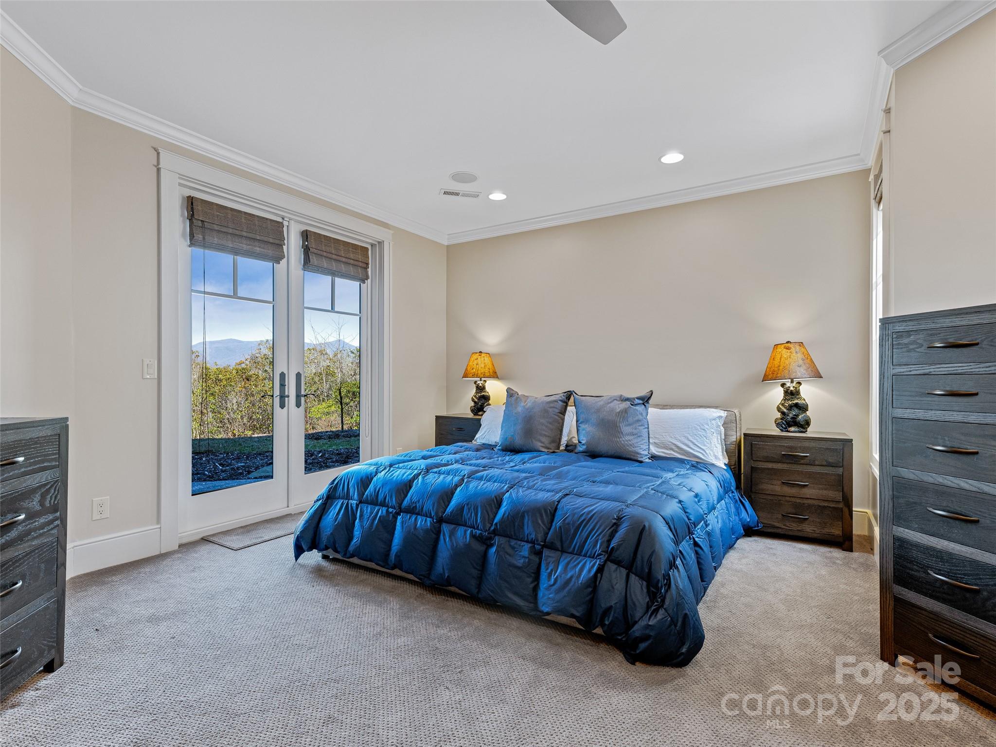 The Settings Of Black Mountain - Residential