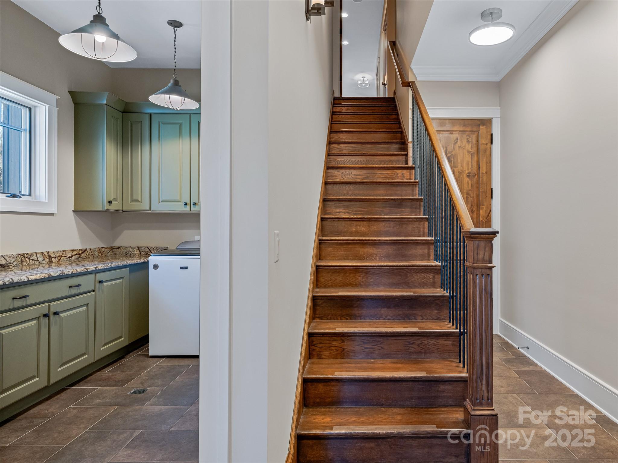 The Settings Of Black Mountain - Residential