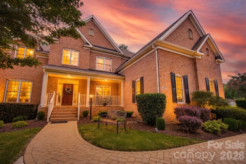 Photo of 16506 Doves Canyon Lane, Charlotte, NC 28278 (MLS # 4410275)