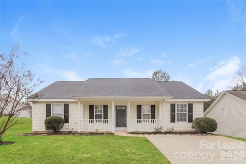 Photo of 4531 Biesterfield Drive, Charlotte, NC 28216 (MLS # 4341344)