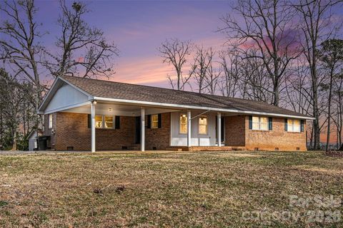 238 Lakeview Drive Blacksburg SC 29702