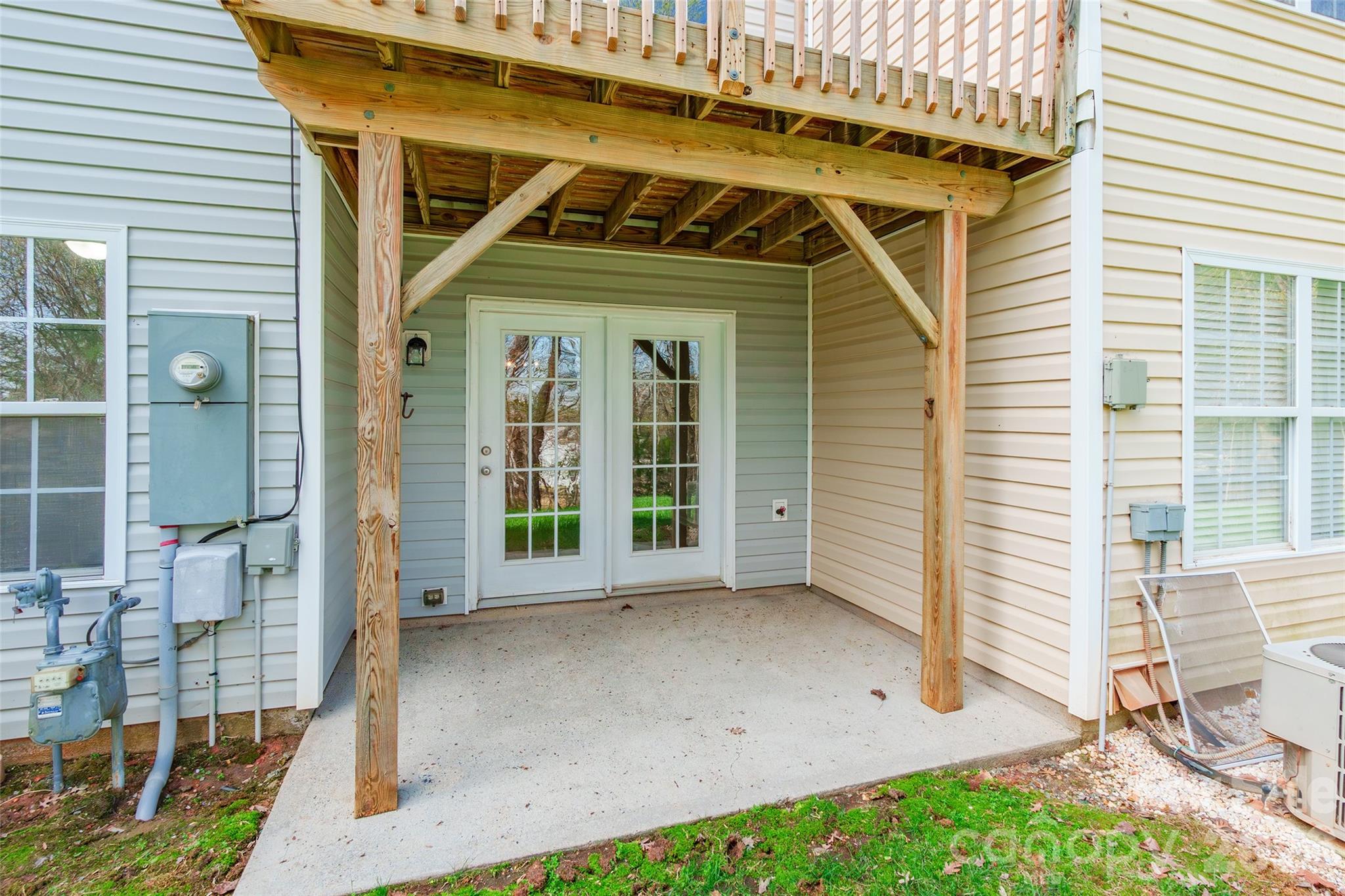 The Townes at Old Stone Crossing - Residential