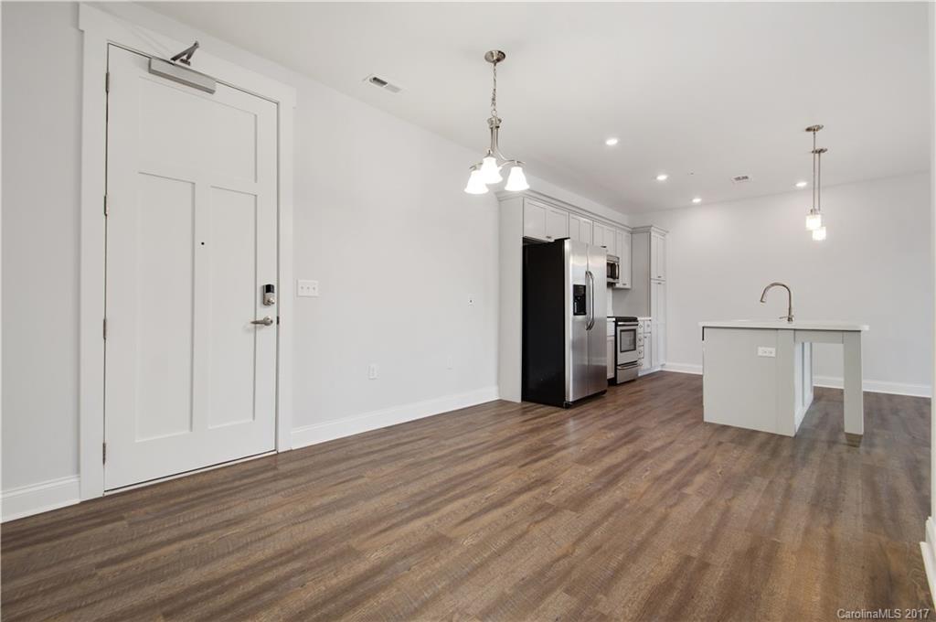 Riverwalk - Residential Lease