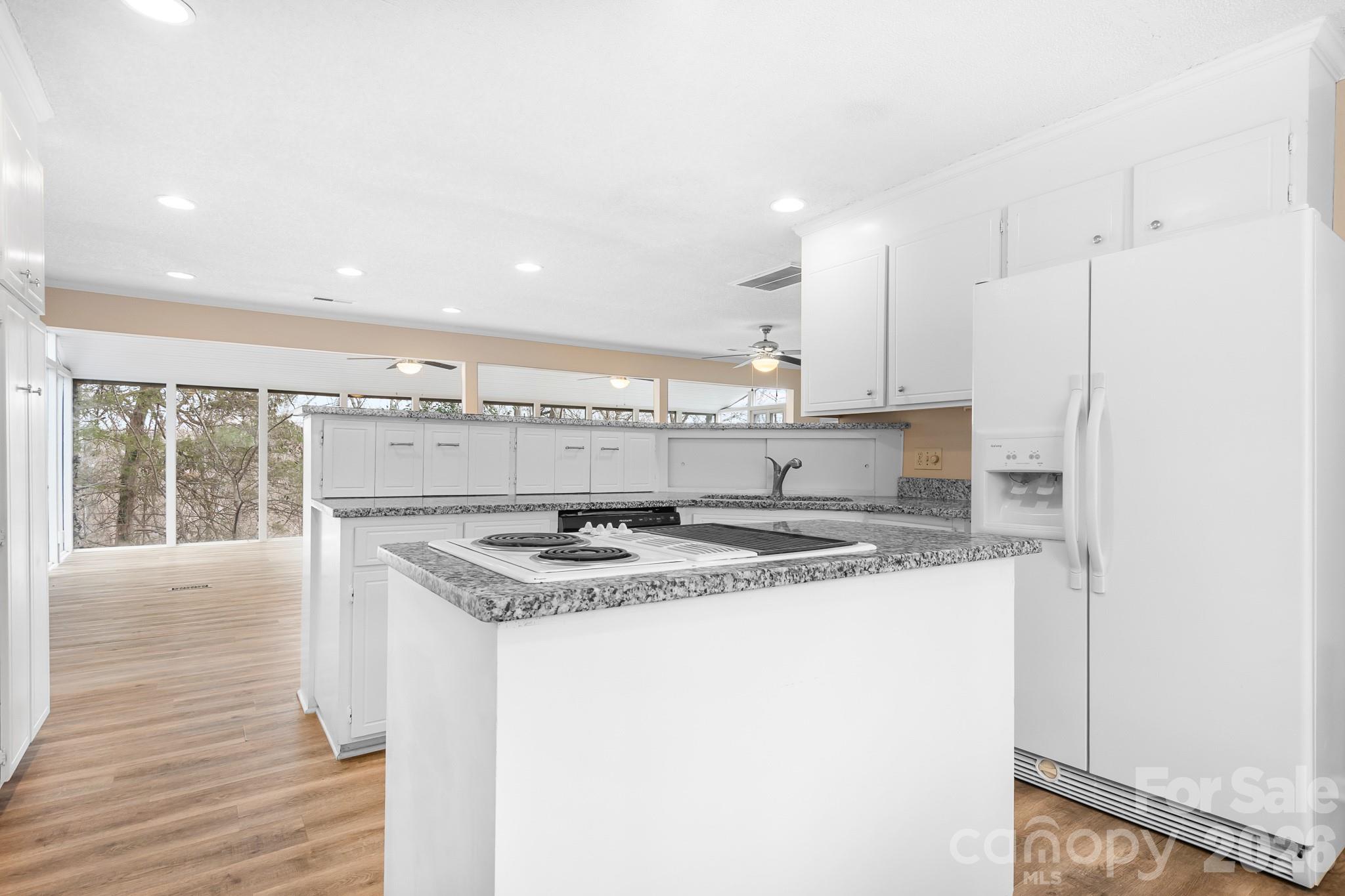 1126 Hanford Place NW