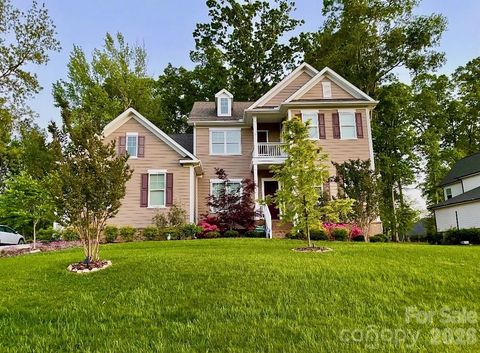 Photo of 124 Shimmerlake Lane, Belmont, NC 28012 (MLS # 4372639)