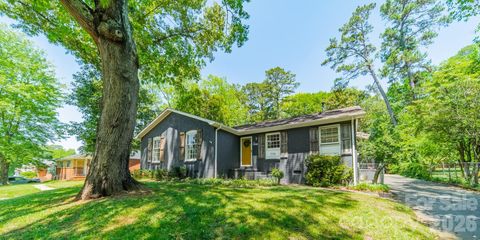 Photo of 7116 Sherbourne Drive, Charlotte, NC 28210 (MLS # 4383410)