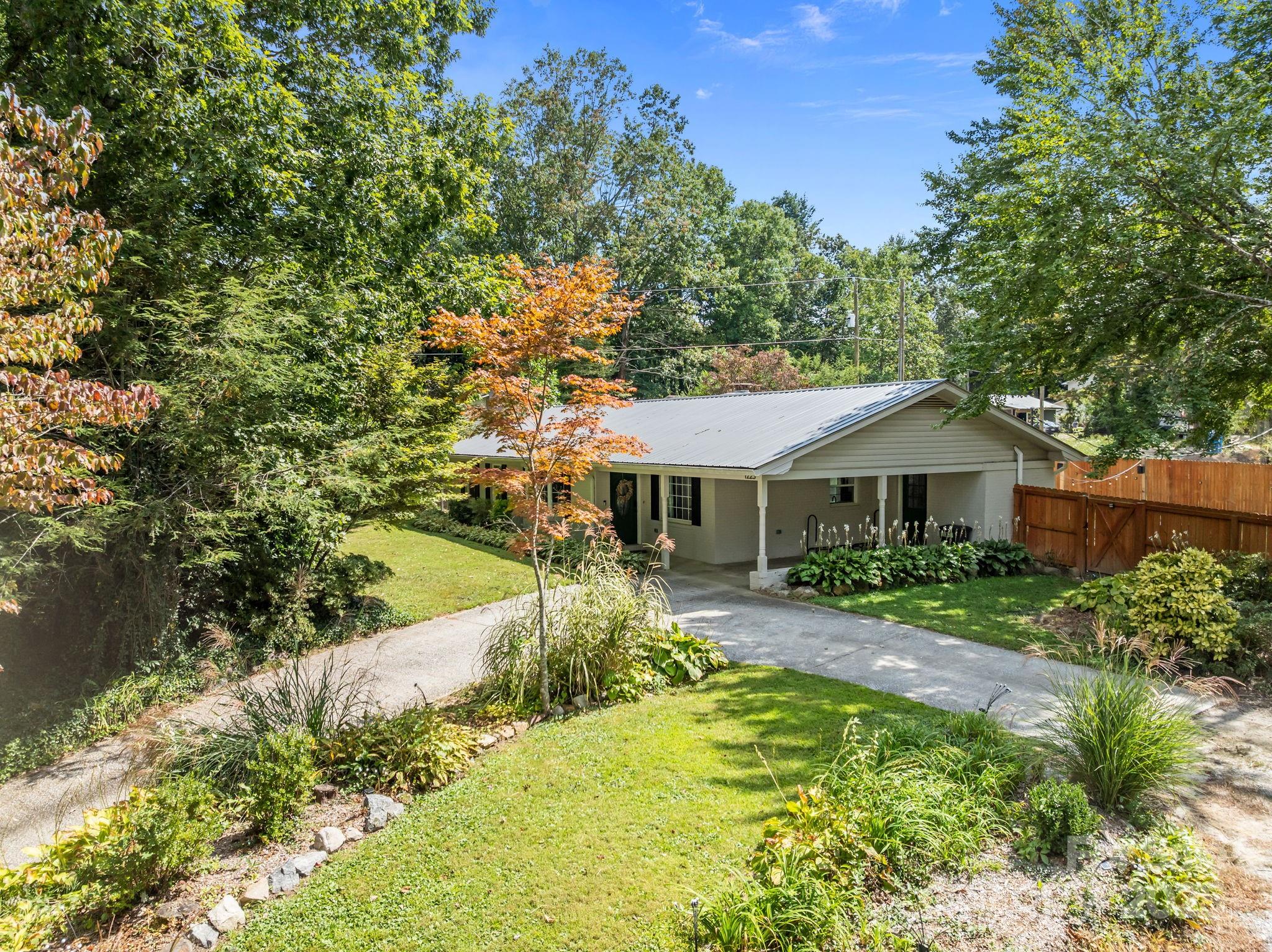 1225 W Gilbert Street