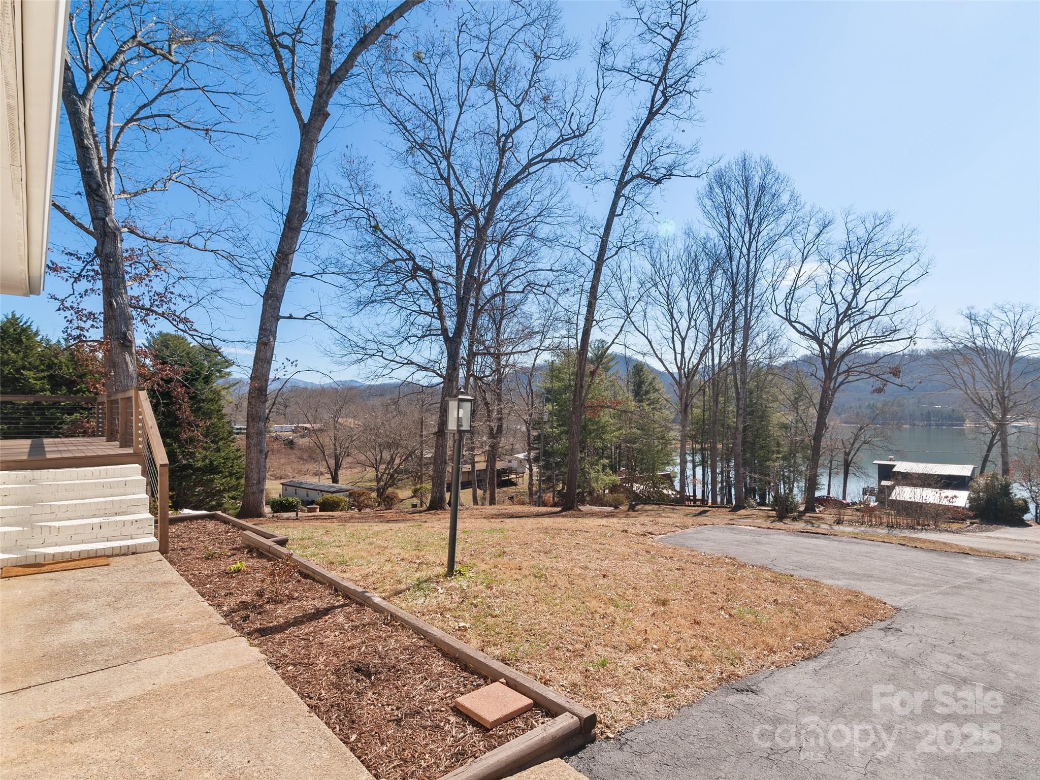 128 Cardinal Lane