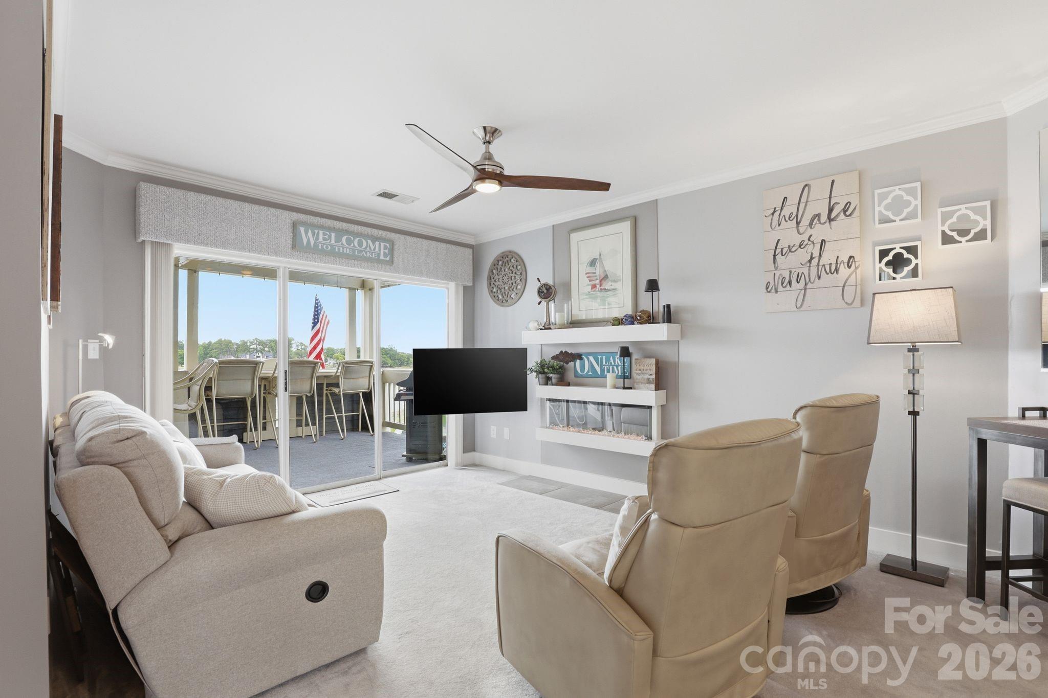 2121 Regatta Lane 303