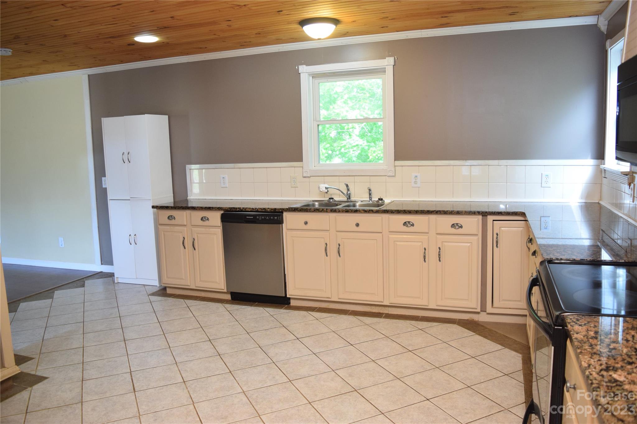 Hunters Ridge - Residential Lease