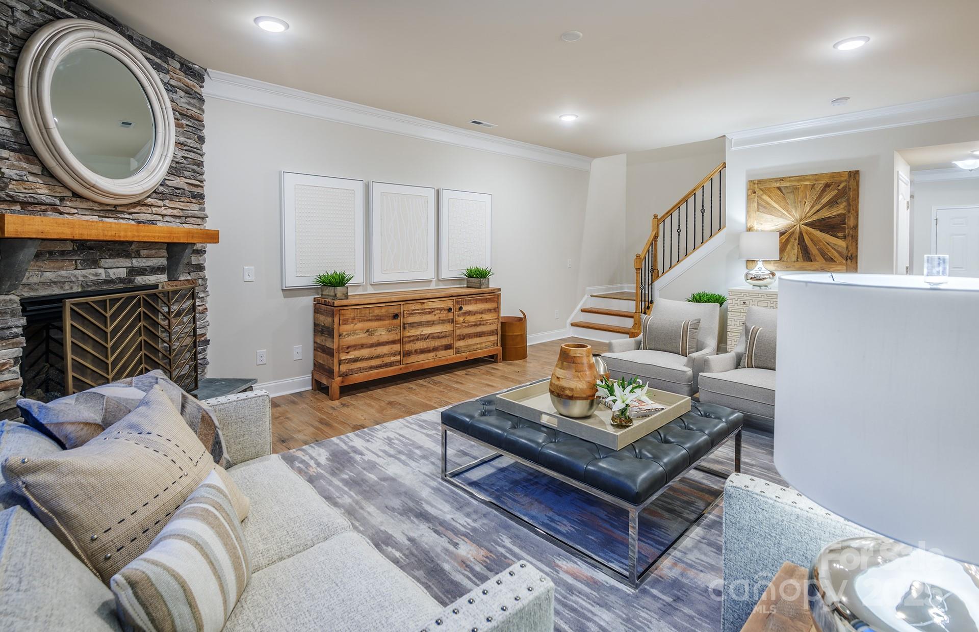 Patterson Pond - Residential