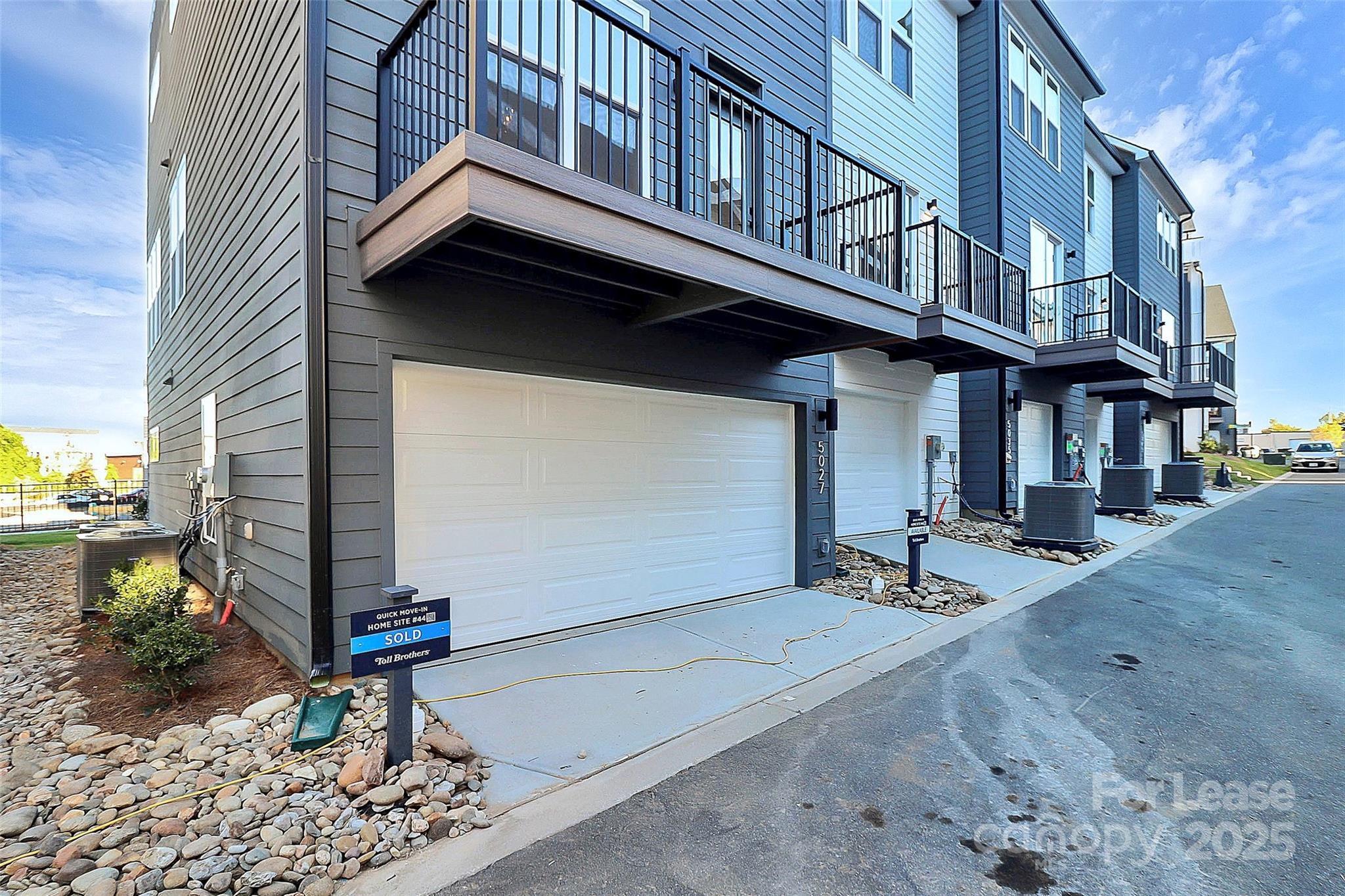 5027 Duchess Drive 44