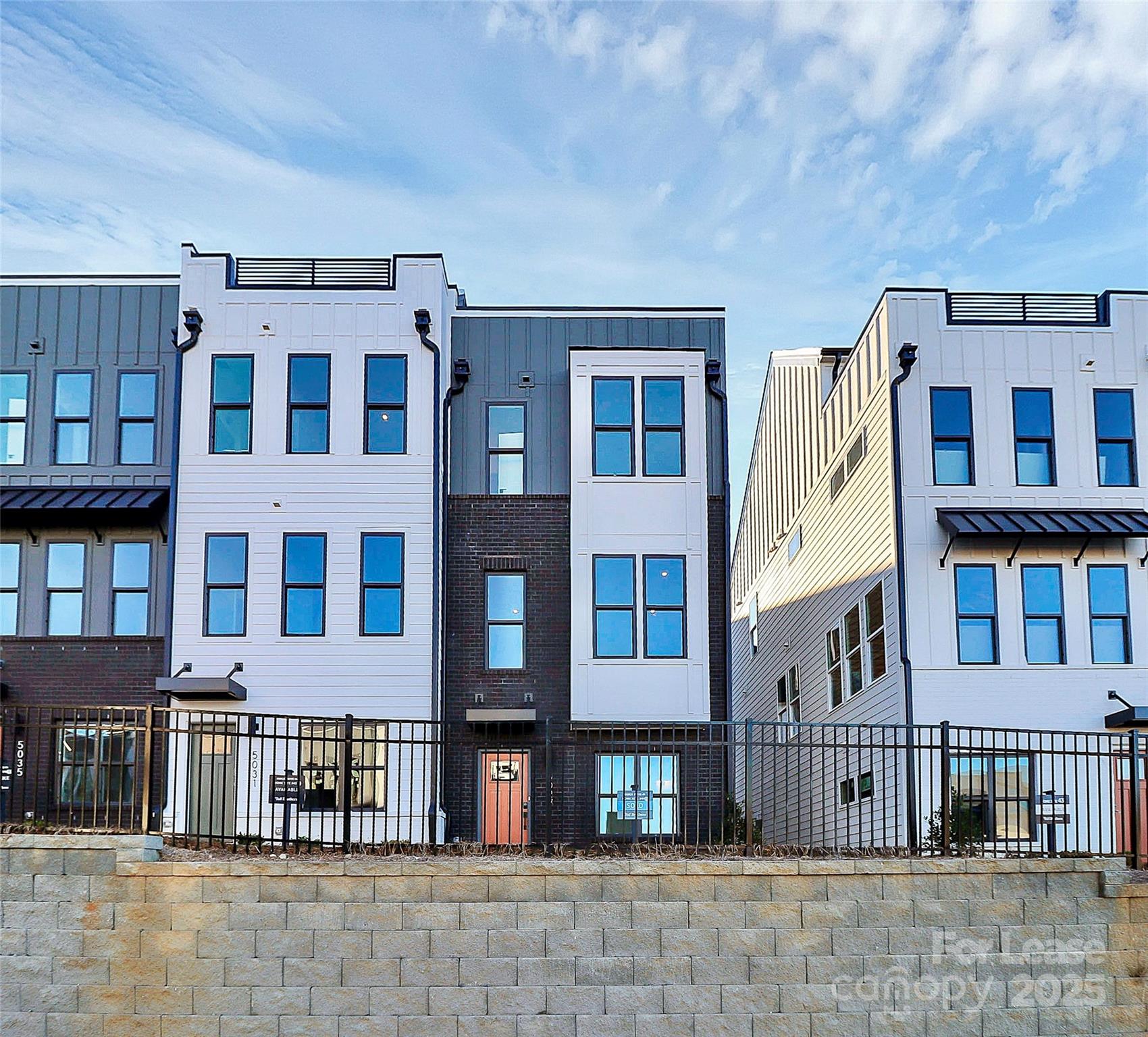 5027 Duchess Drive 44