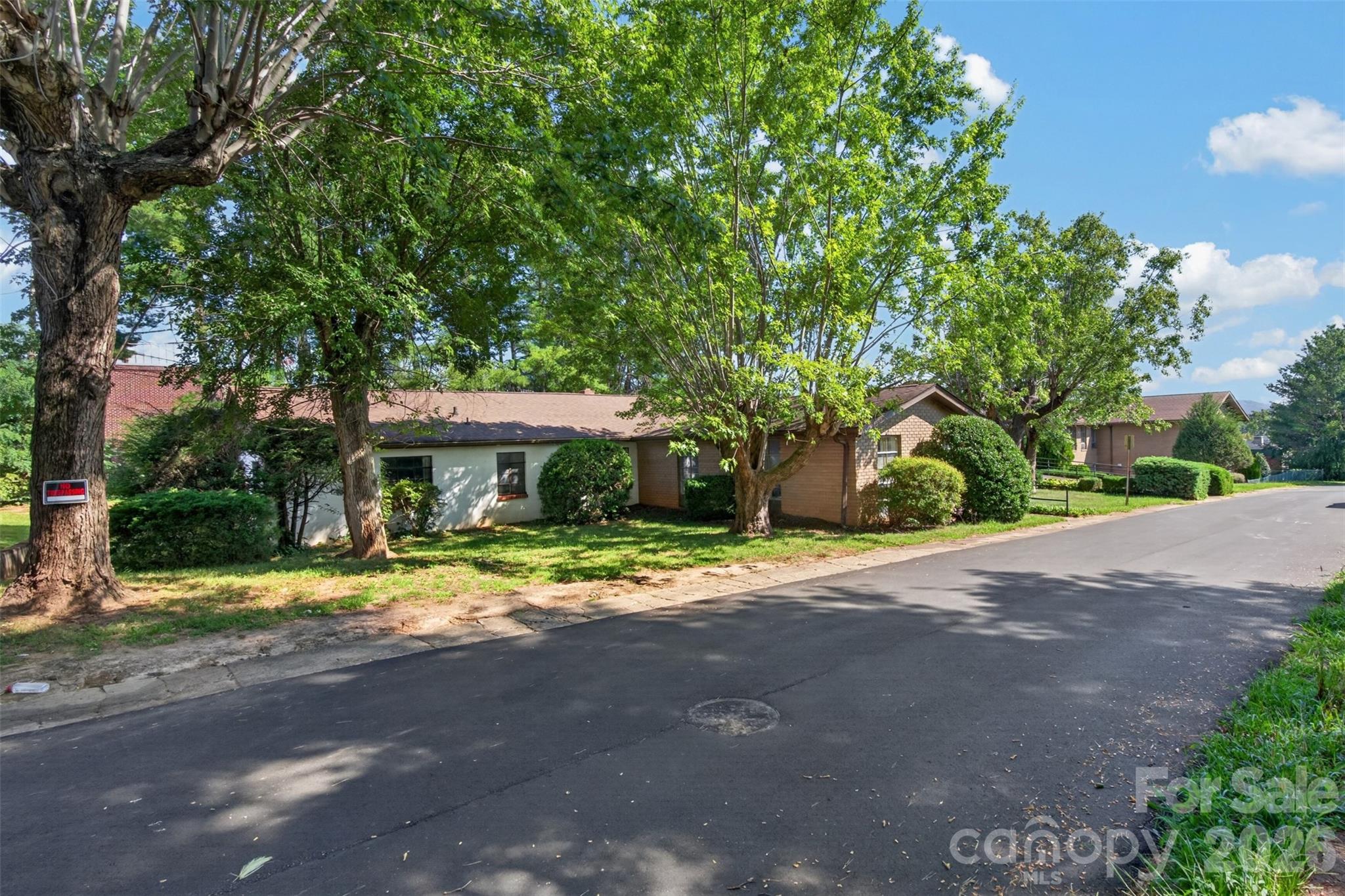 5 & 10 Gaines Avenue