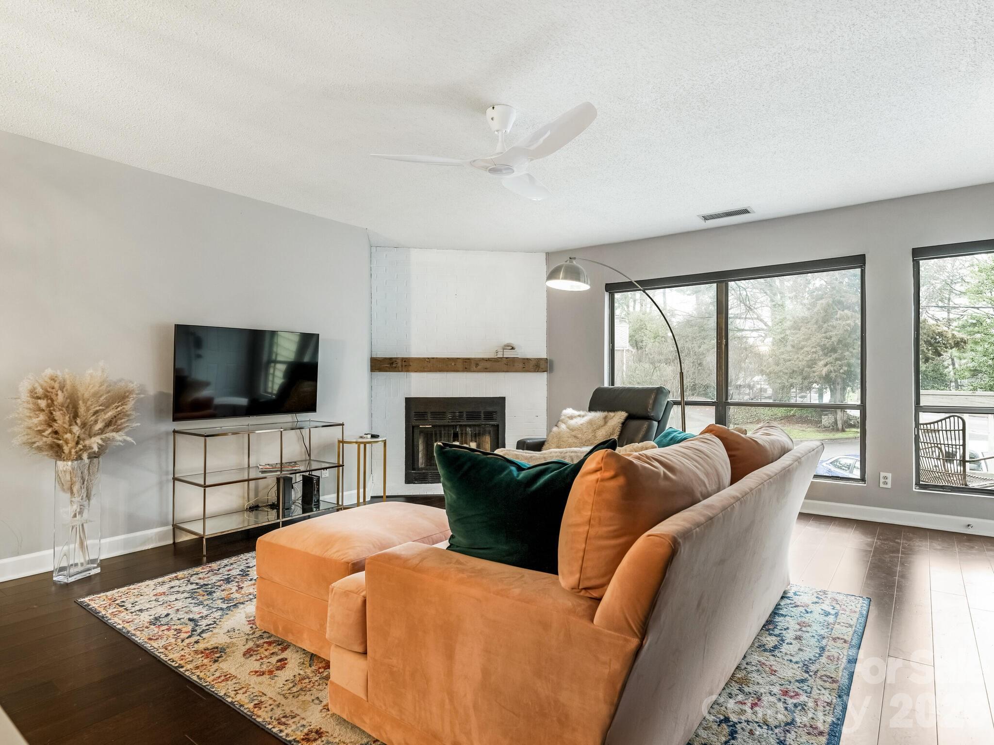 Sharon Place - Residential