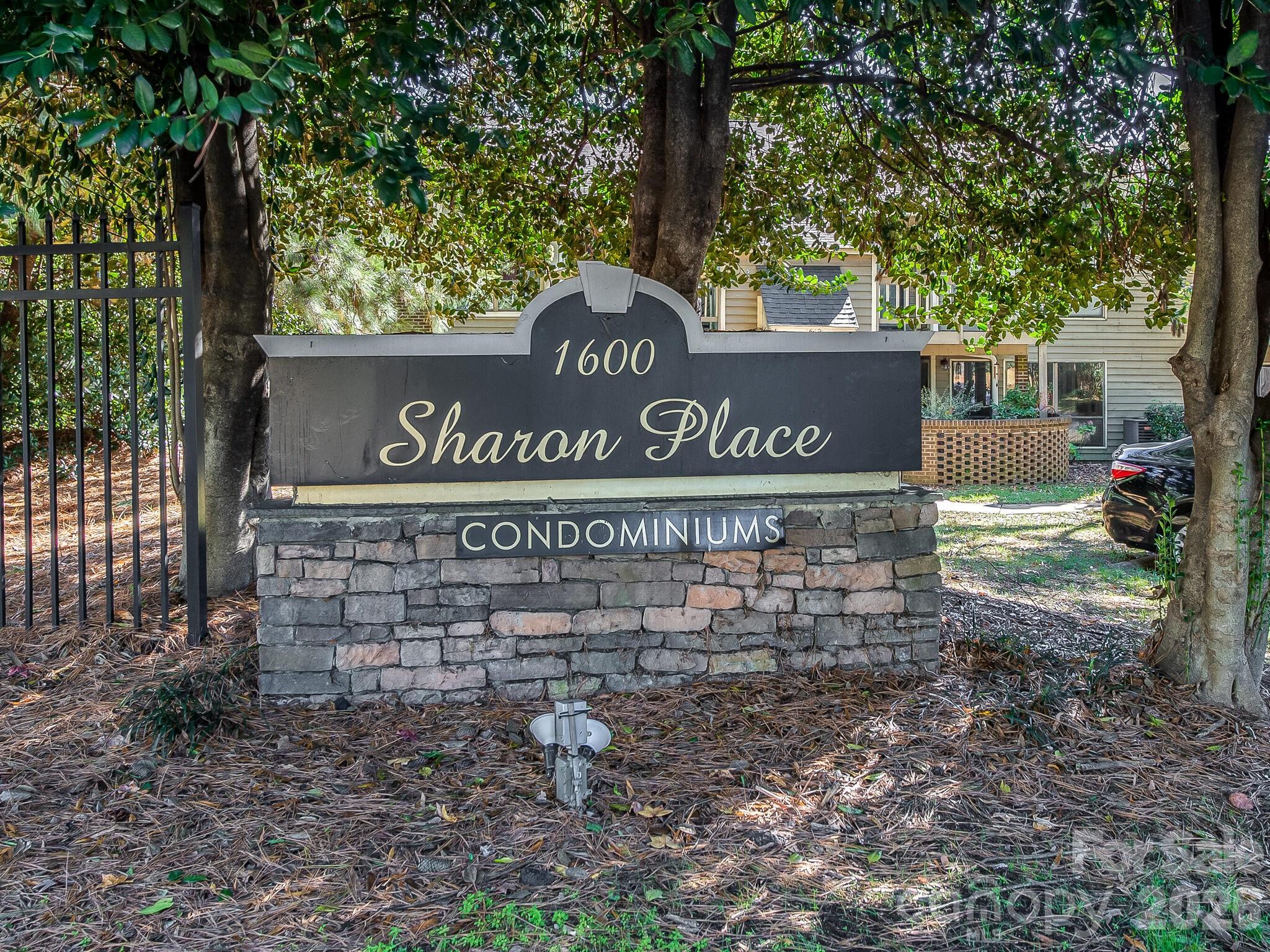 Sharon Place - Residential