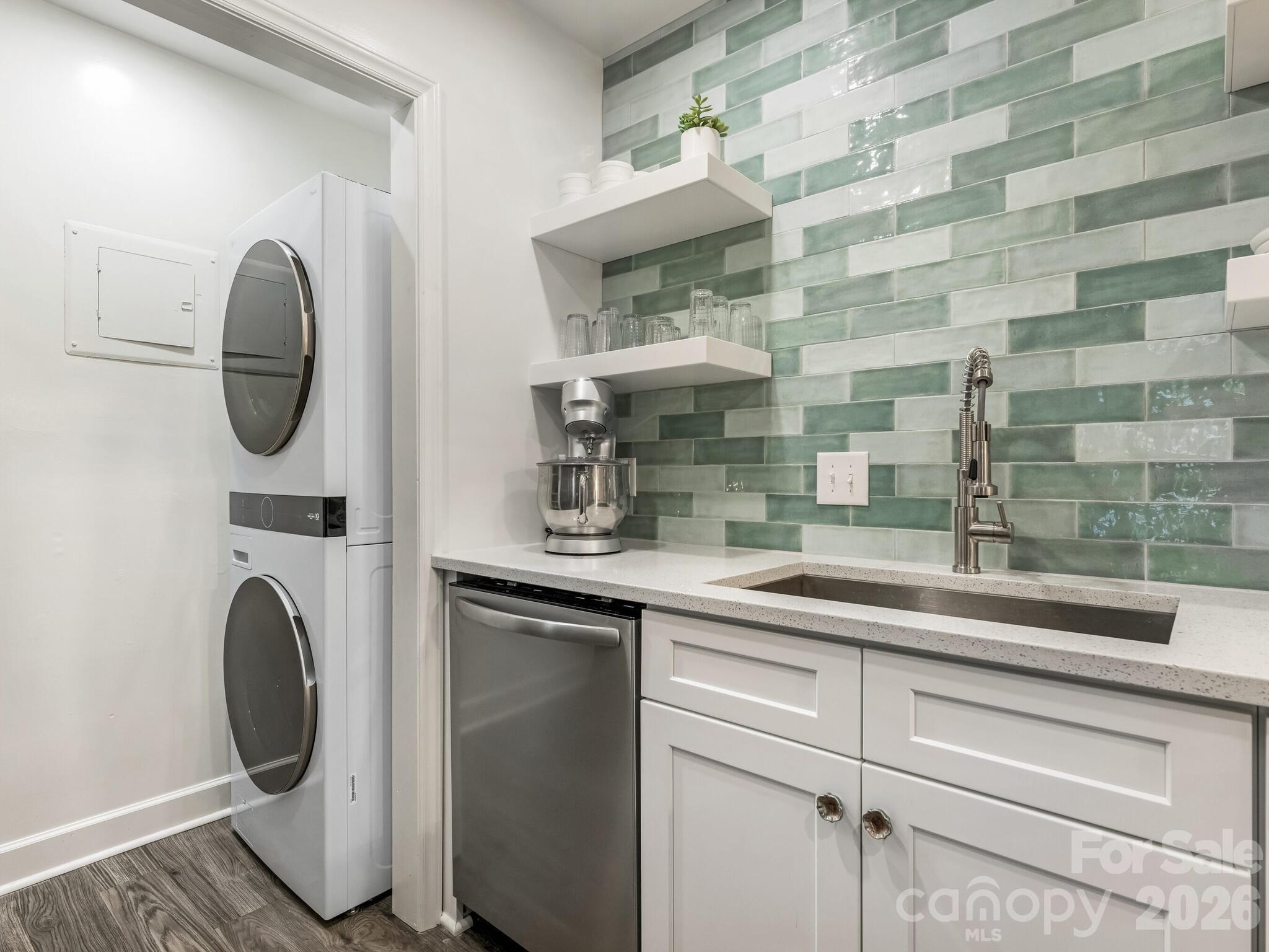 Sharon Place - Residential