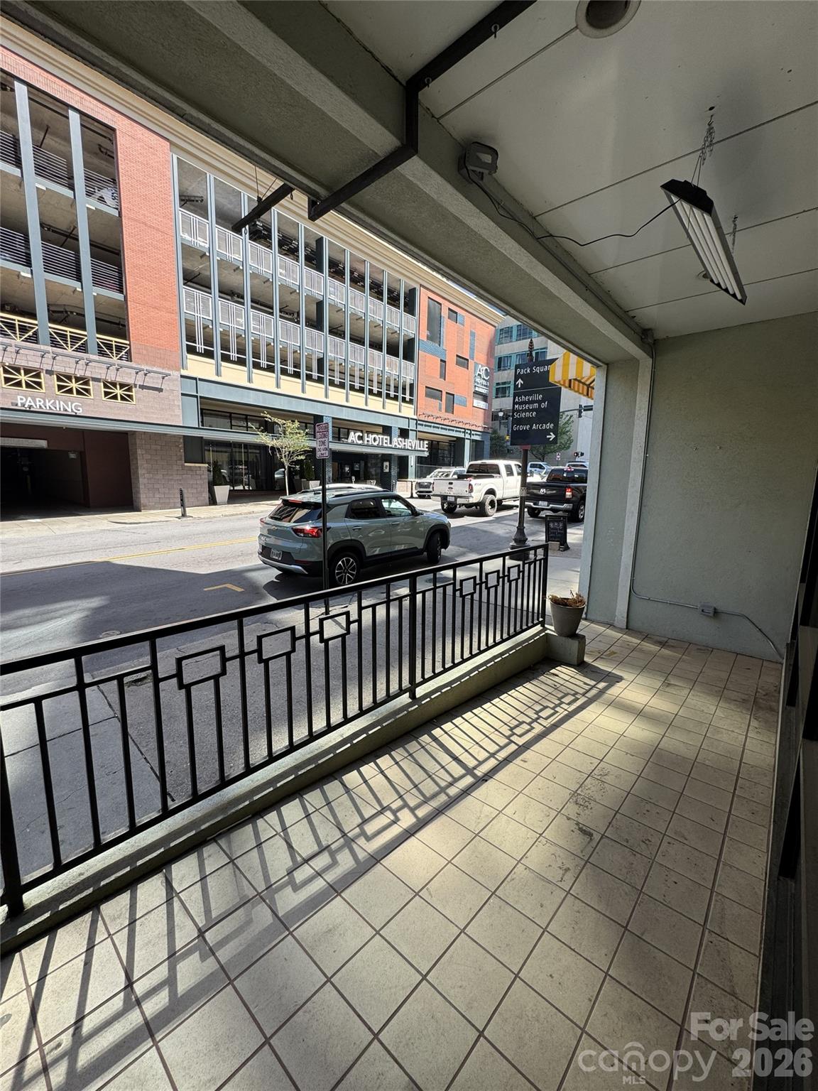 24 N Lexington Avenue