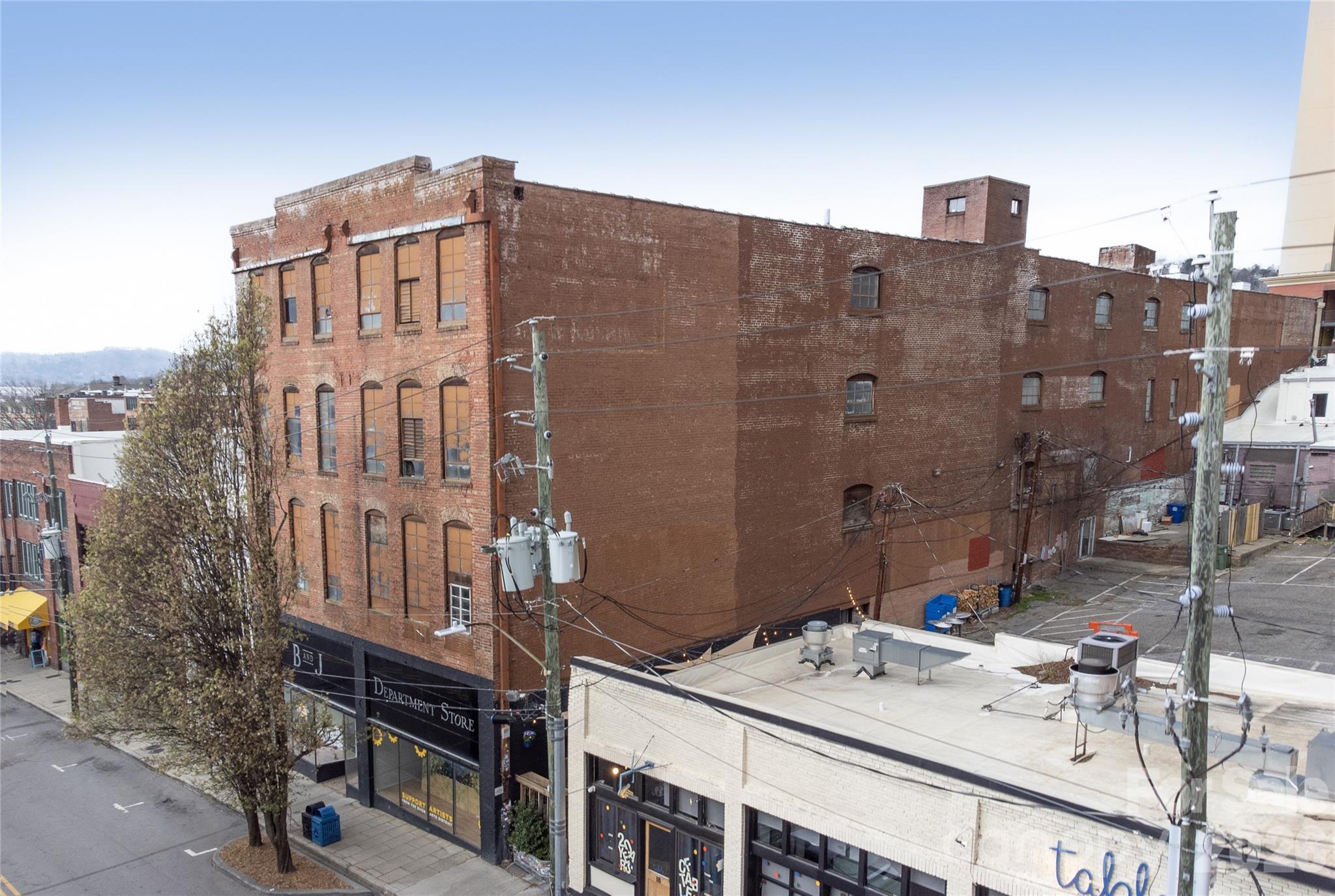 24 N Lexington Avenue