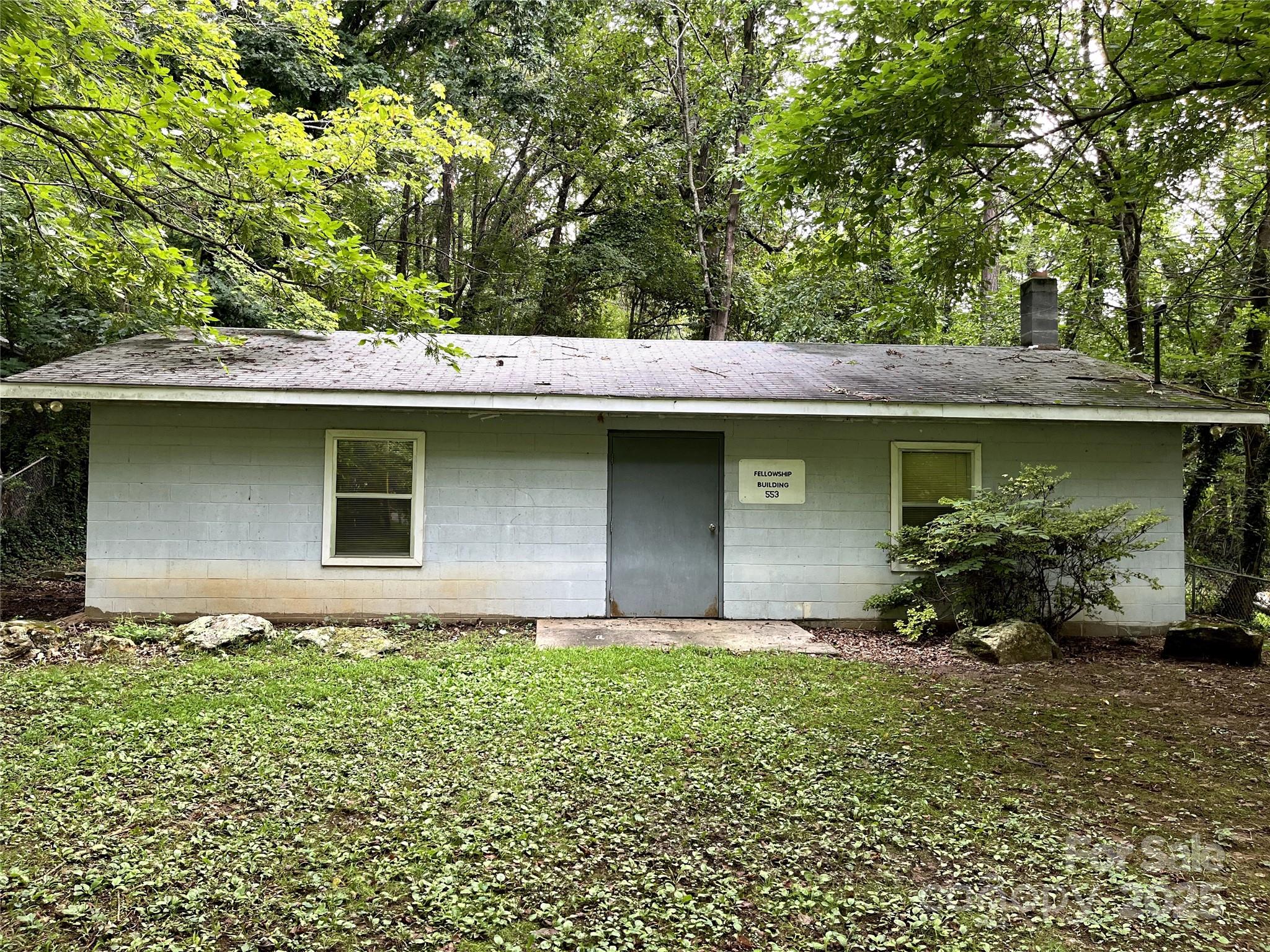 576 Deaverview Road