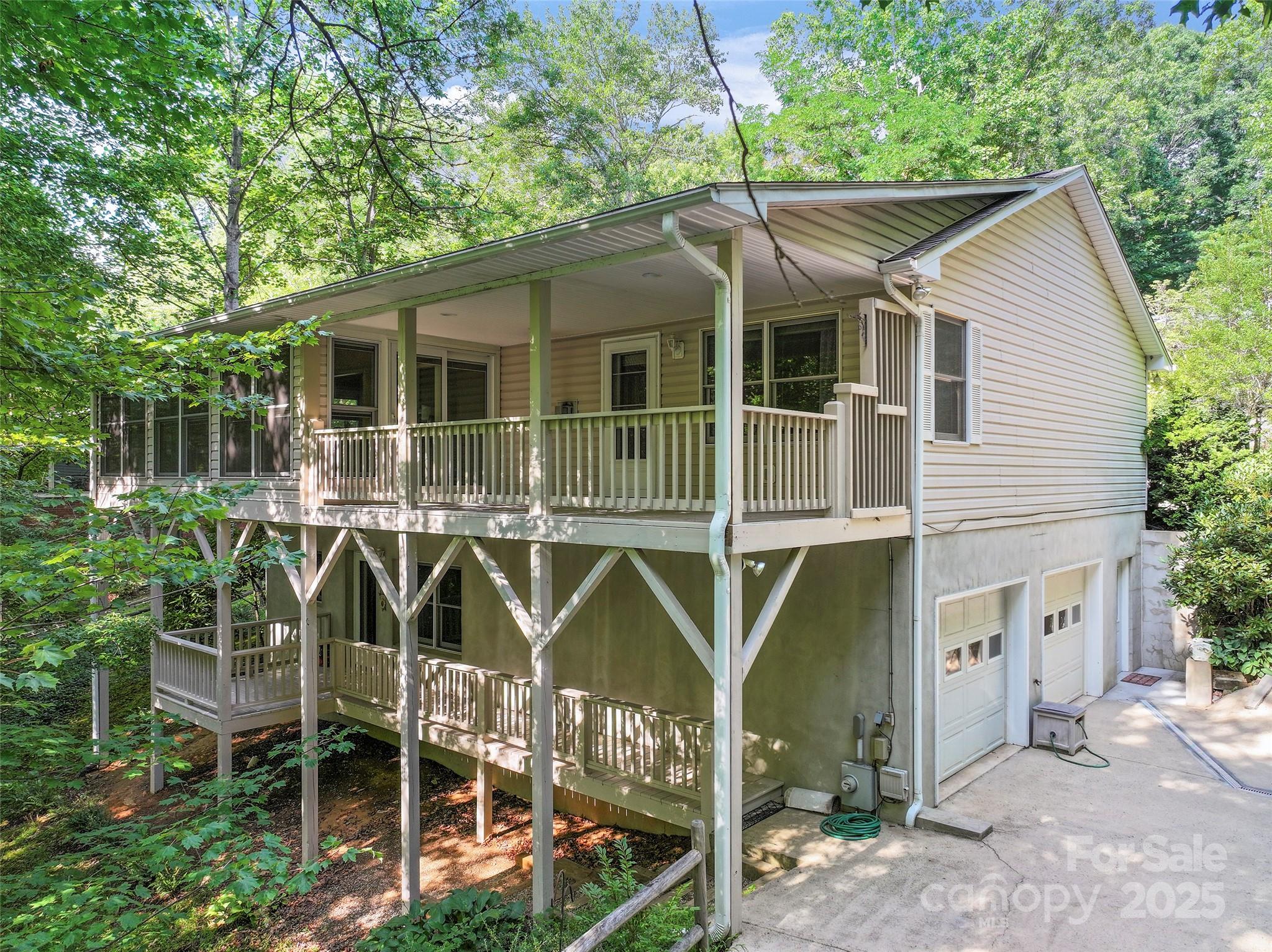 280 Crescent Drive