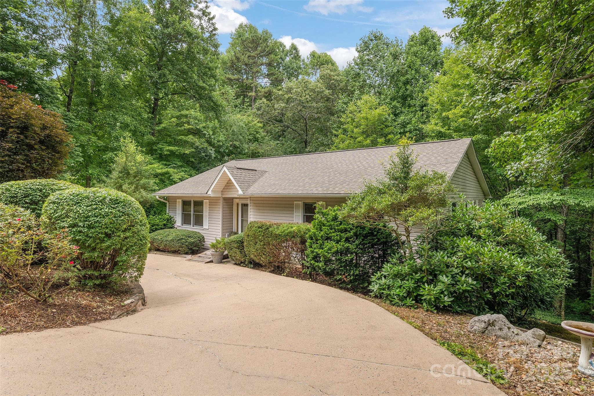 280 Crescent Drive