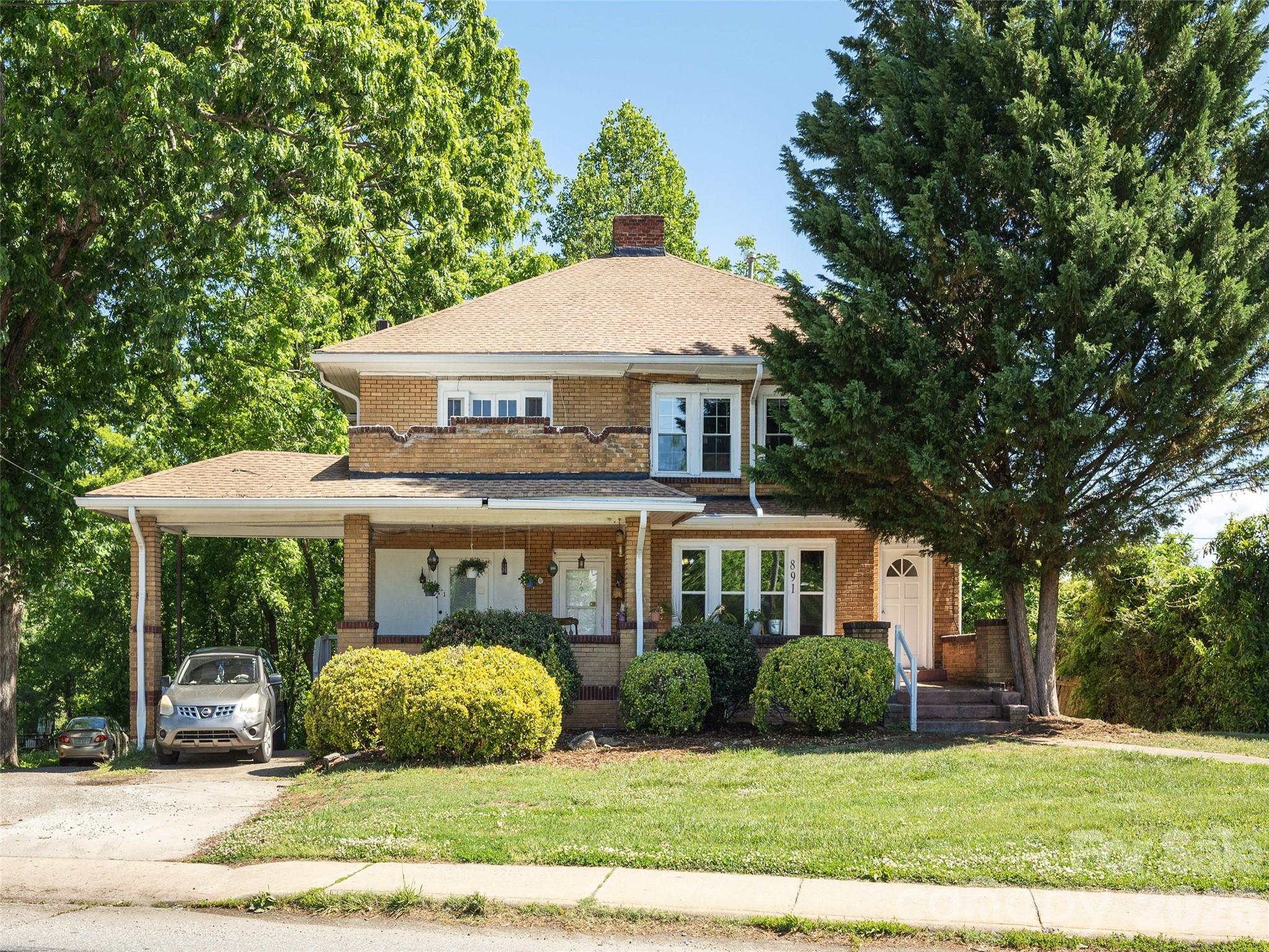 891 Haywood Road