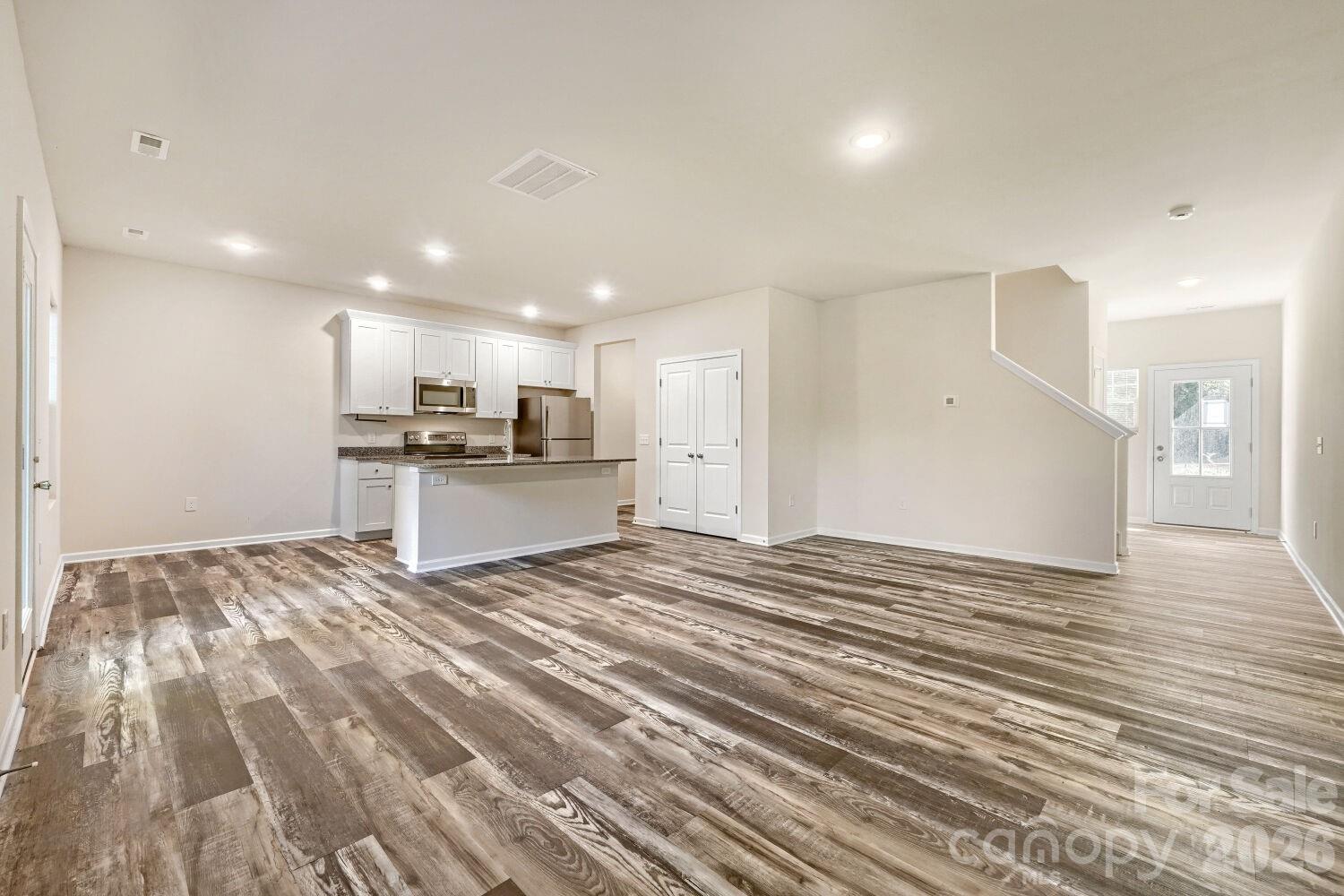 436 W Mclelland Avenue