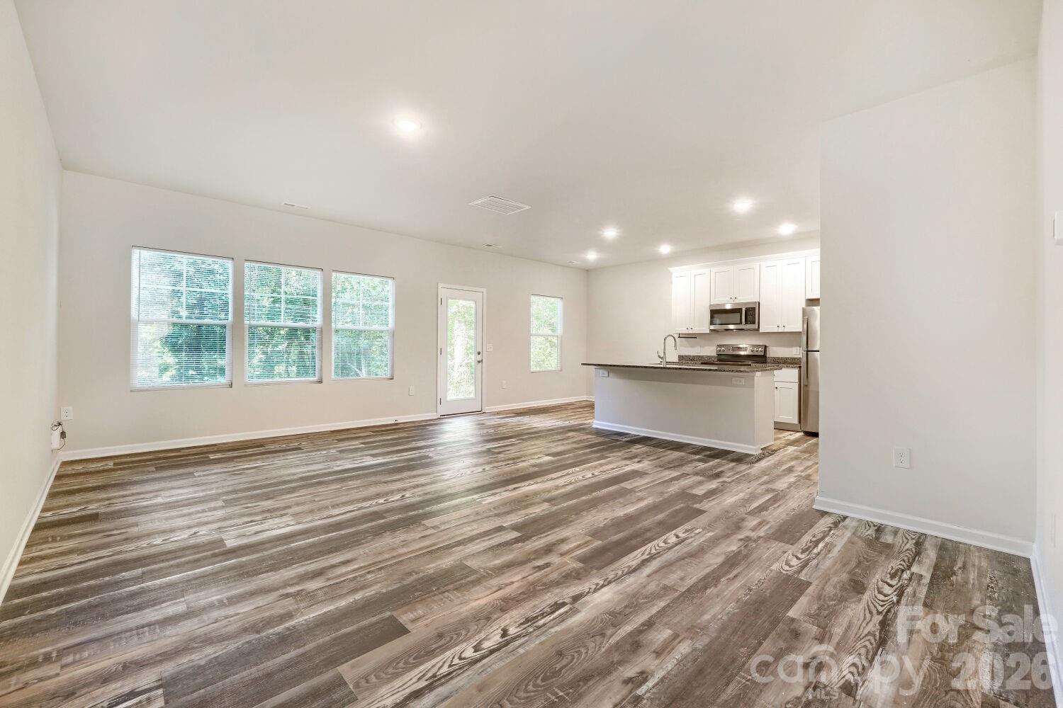 436 W Mclelland Avenue