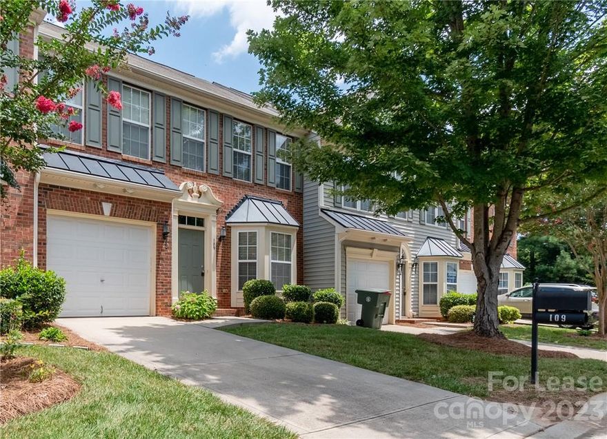Townhome is in the Mooresville Graded School district PRIMARY BEDROOM on MAIN with easy access to I-77, Charlotte, shopping, restaurants, the crop HQs of Lowes' and Ingersol Rand, and Lake Norman, boating, swimming and fishing. The community features a pool and grounds maintenance. Walking distance to the Costco and Academy  
Perhaps the best floor plan in Talbert Townes. This is the Primary on main floor plan with the loft and two over-sized bedrooms on the second floor. Cozy fenced yard, 1-car garage and vaulted ceilings that give this unit an open feel.  Excellent location near everything. Home has just been painted and move in ready.