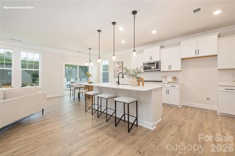 Photo of 110 Ventnor Way, Mooresville, NC 28115 (MLS # 4371802)