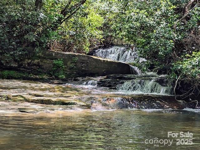 Round Mountain Falls - Land