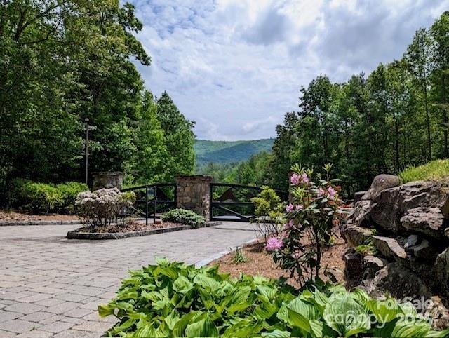 Round Mountain Falls - Land